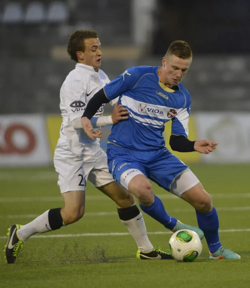 Stanislav Lobotka (AS Trenčín) a Milan Škriniar (MŠK Žilina) v zápase slovenskej ligy.