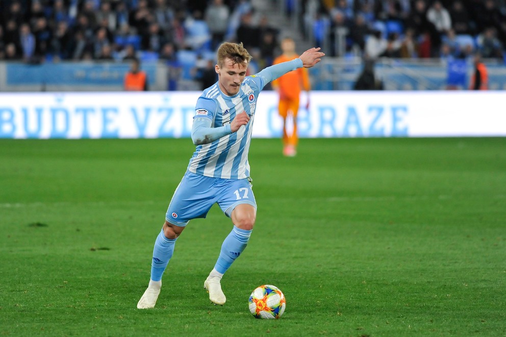 Jurij Medveděv v drese Slovana.