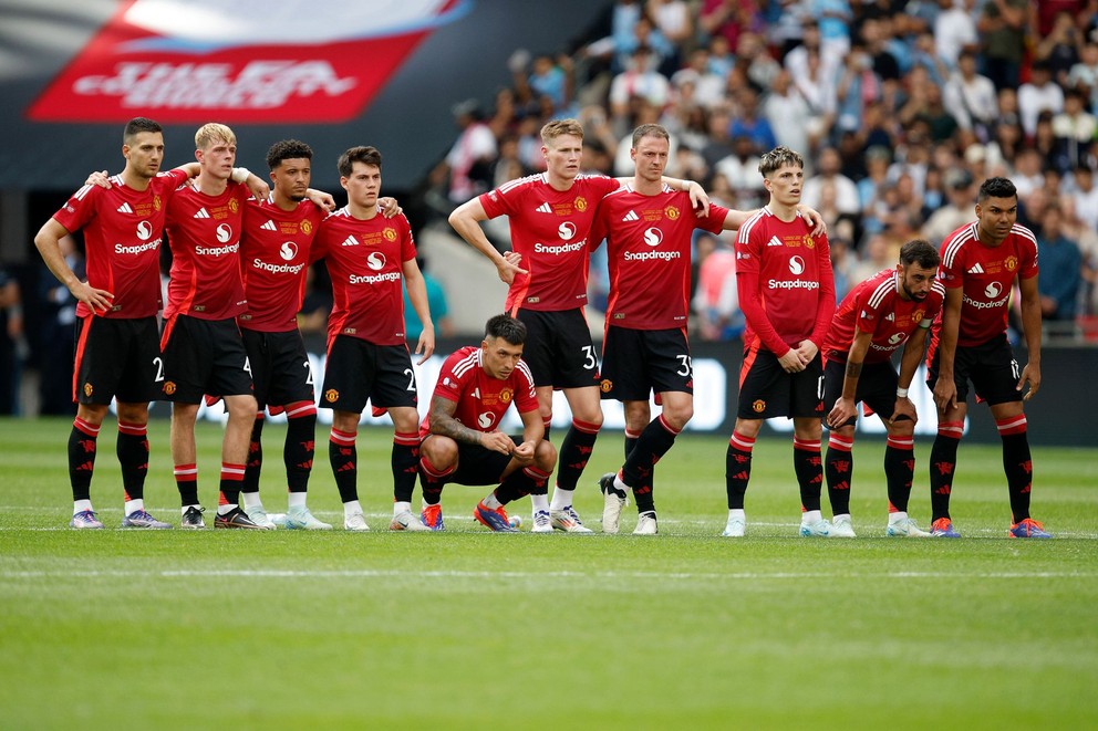 Futbalisti Manchestru United počas penaltového rozstrelu.