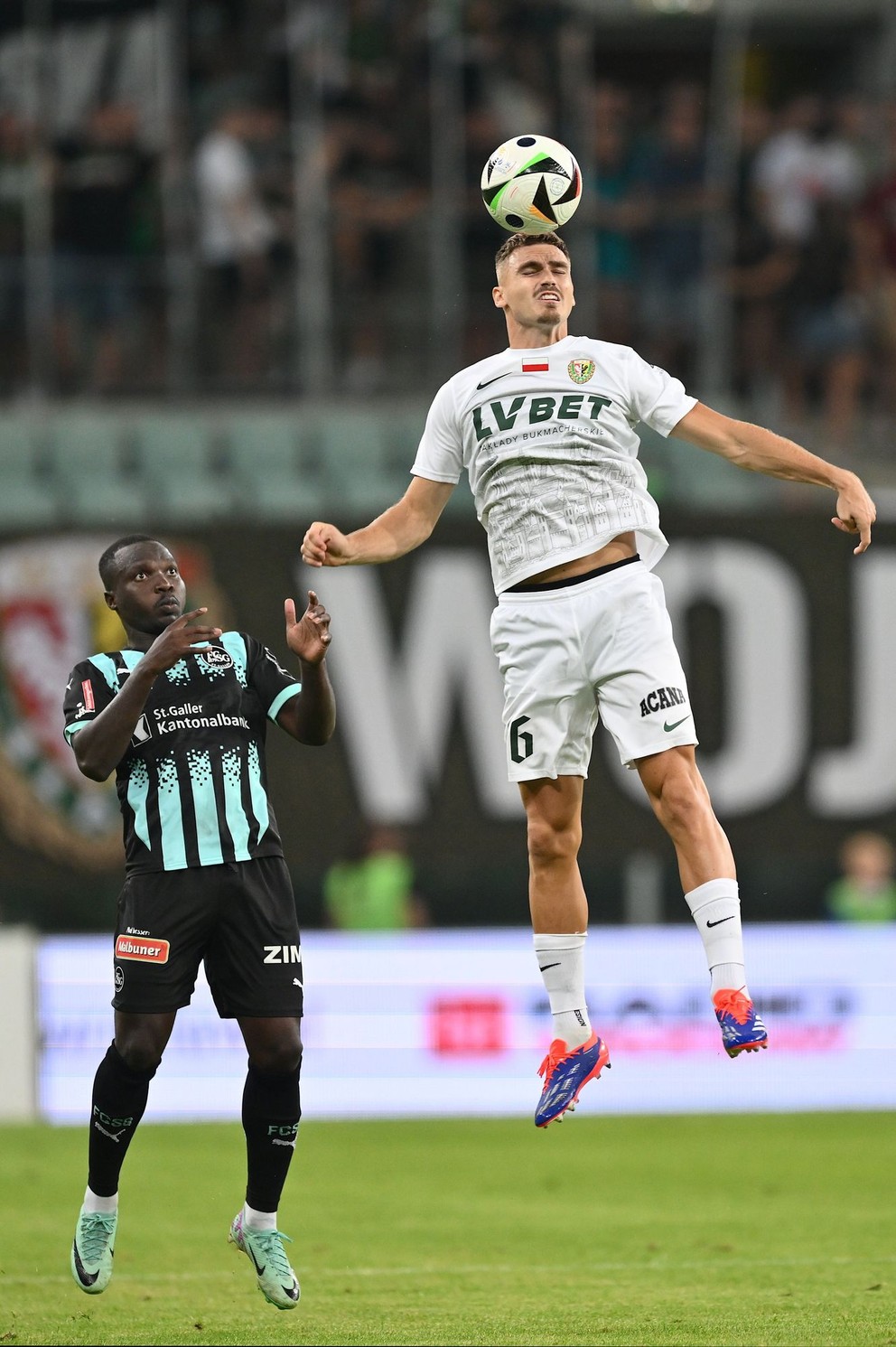 Slovenský futbalista Peter Pokorný v drese poľského klubu Slask Wroclaw.