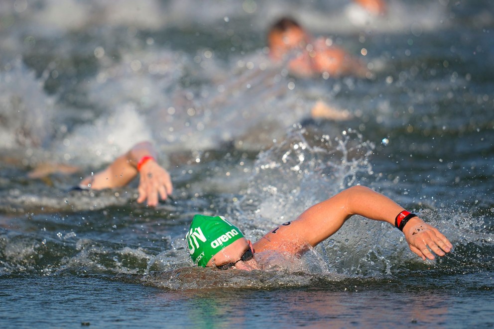 Kristóf Rasovszky počas pretekov na 10 km v Seine