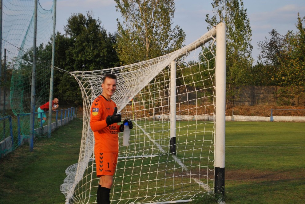 Brankár Šiah Ľudovít Belák za stavu 2:2 v Bešeňove.