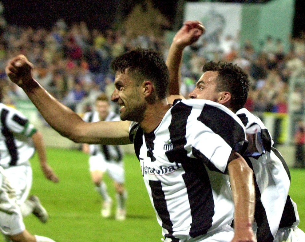Strelec víťazného gólu Pavol Staňo sa teší po víťazstve v zápase Artmedia Bratislava - Kairat Alma-Ata v odvete 1. predkola Ligy majstrov 2005/2006 v Senci.