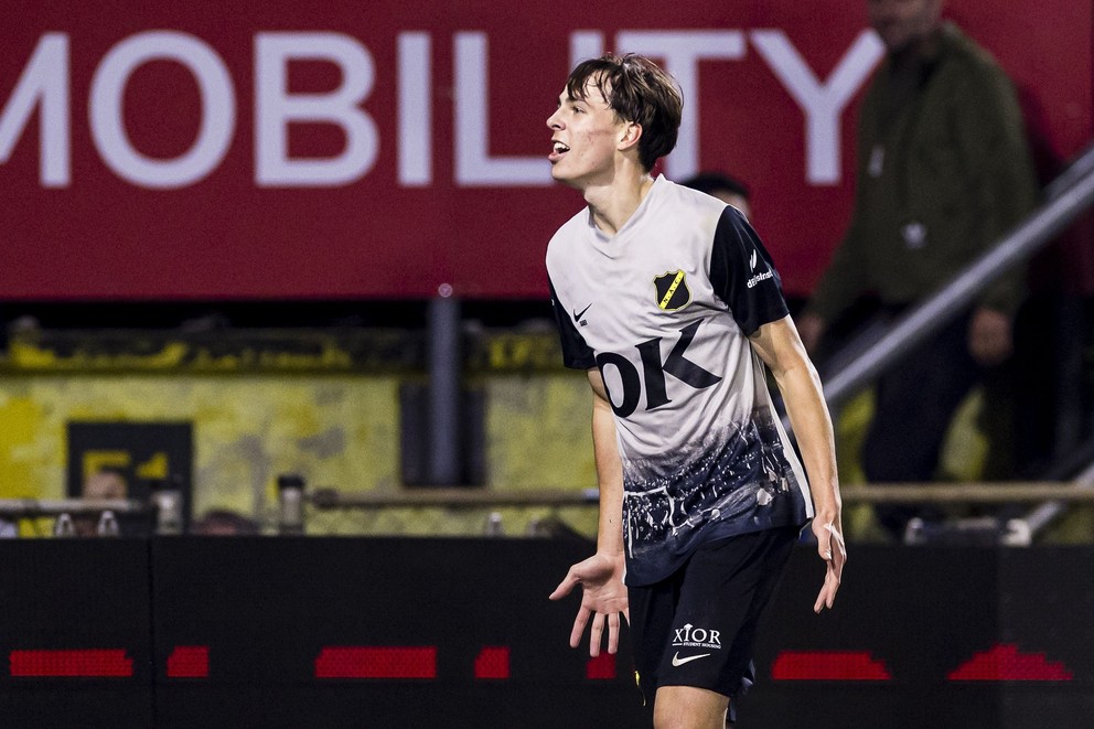 Slovenský futbalista Leo Sauer vo farbách holandského NAC Breda.