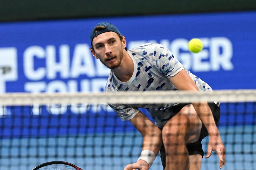 Slovenský tenista Lukáš Klein minulý rok na challengerovom turnaji Slovak Open v Bratislave.