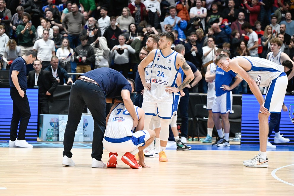 Reakcia slovenských basketbalistov po prehre so Španielskom.