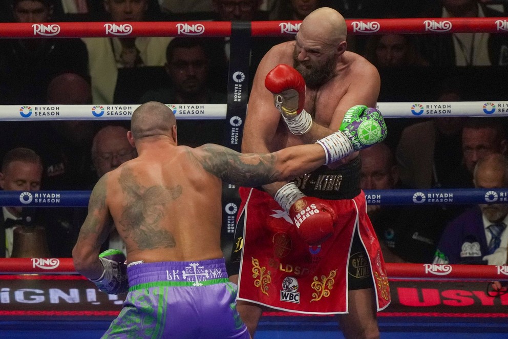 Fotka zo zápasu Oleksander Usyk - Tyson Fury.