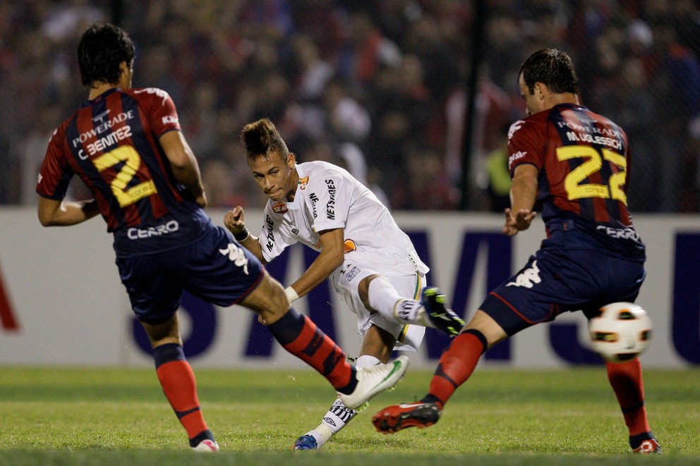 Neymar v drese Santos FC v roku 2011.