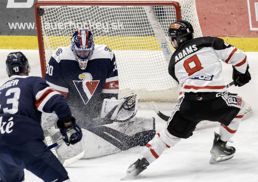 Brankár Denis Godla (vľavo) počas pôsobenia v Slovane Bratislava.