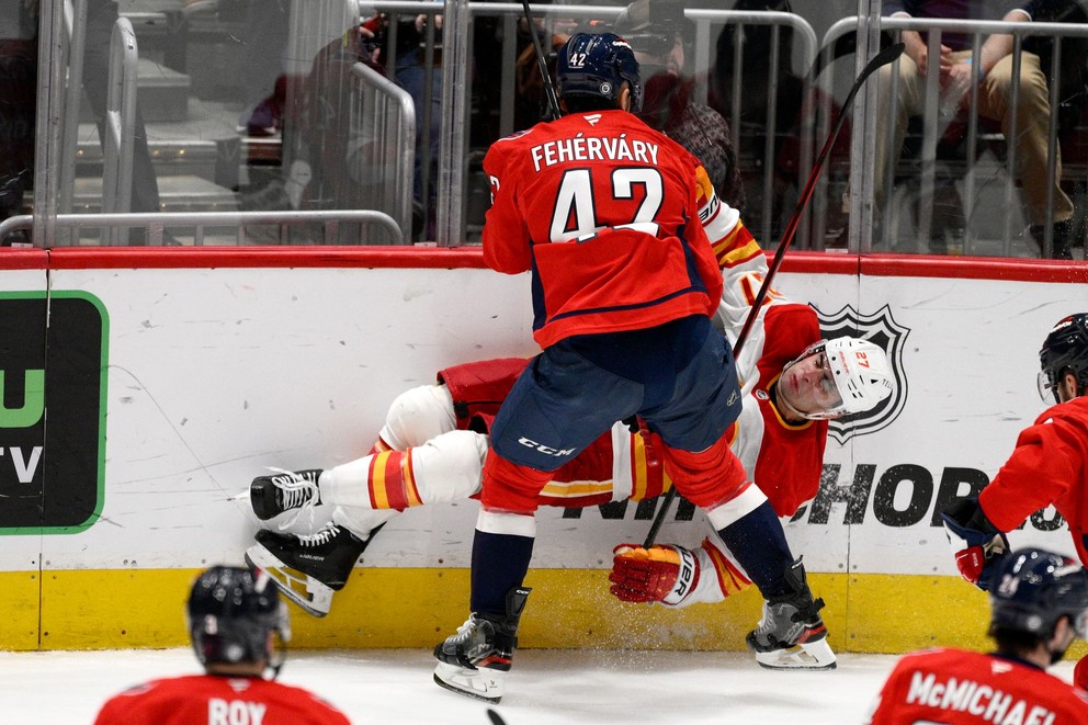 Slovenský obranca Martin Fehérváry z Washingtonu Capitals.