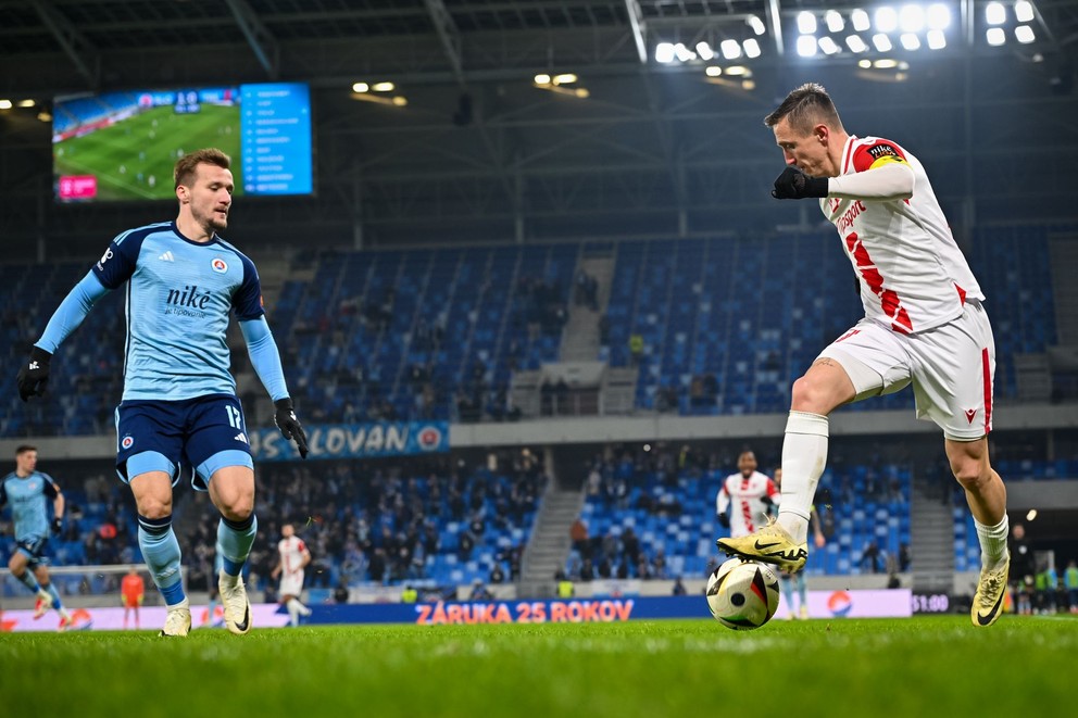 Na snímke zľava Jurij Medvedev (Bratislava), Damián Bariš (Trenčín)