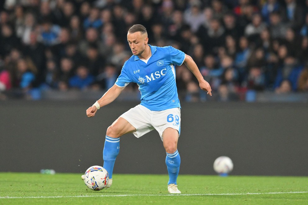 Slovenský futbalista Stanislav Lobotka vo farbách SSC Neapol. 