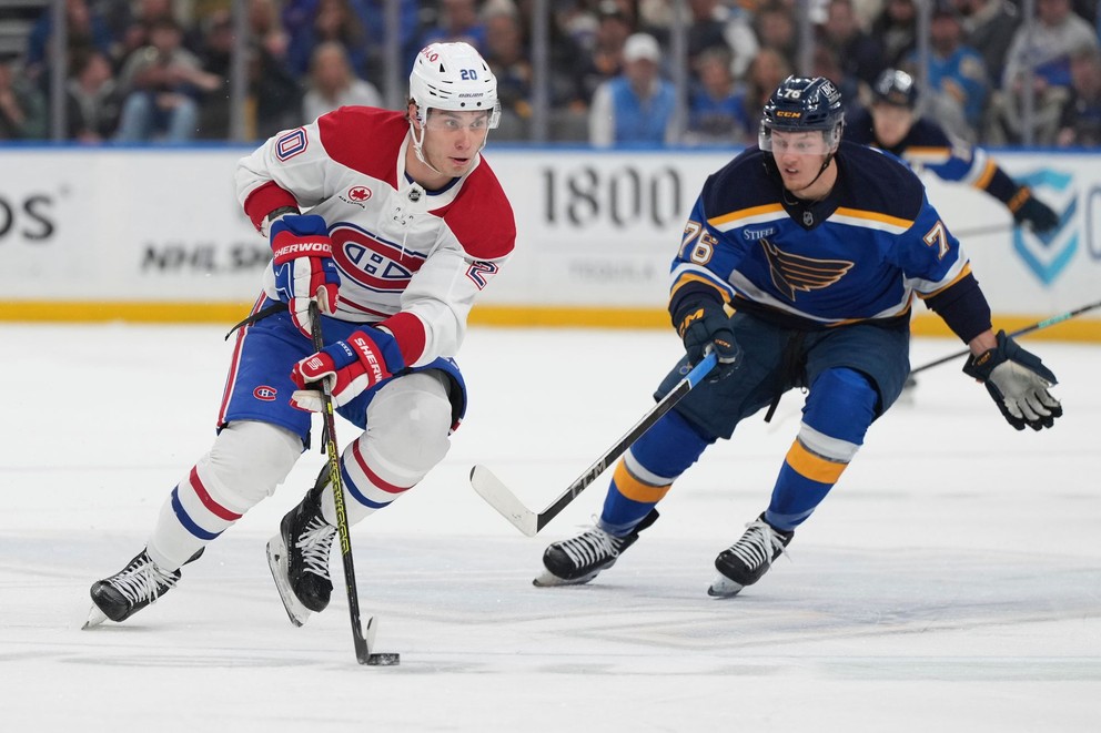 Juraj Slafkovský (vľavo) a Zack Bolduc ešte ako hráč St. Louis (vpravo).