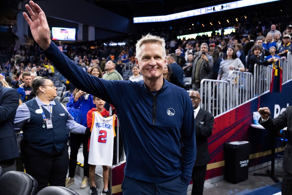 Tréner basketbalového tímu Golden State Warriors Steve Kerr.