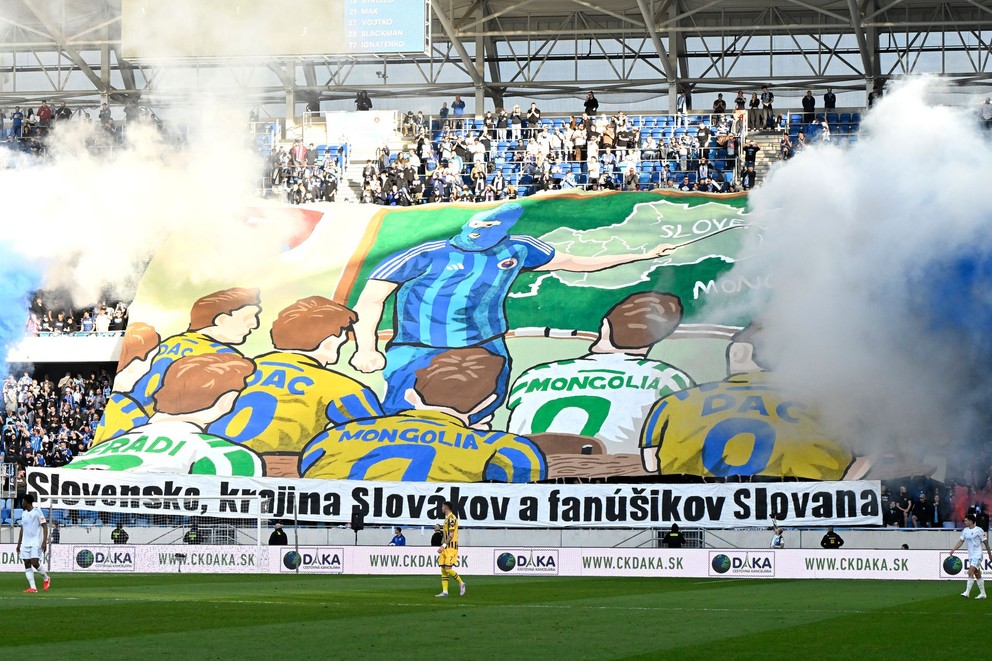 Na snímke sektor fanúšikov Slovana v 5.kole nadstavbovej časti Niké ligy skupiny o titul ŠK Slovan Bratislava - FC DAC 1904.