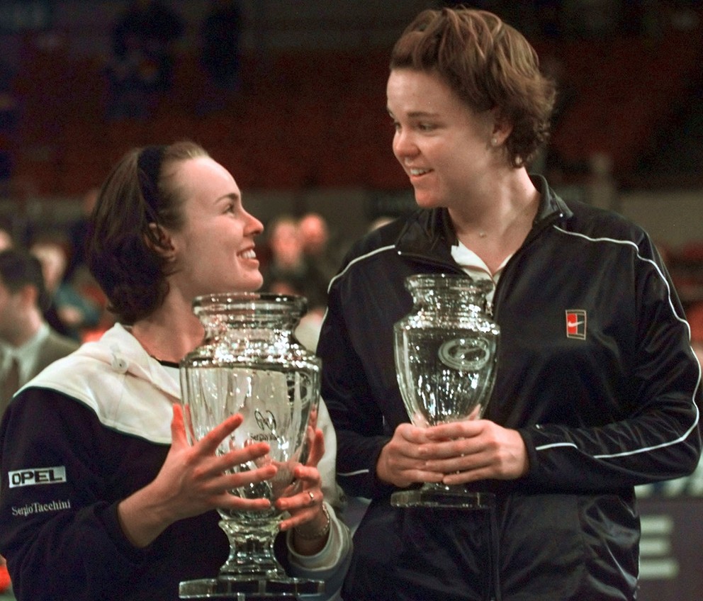 Martina Hingisová a Lindsay Davenportová po finále US Open 1998.