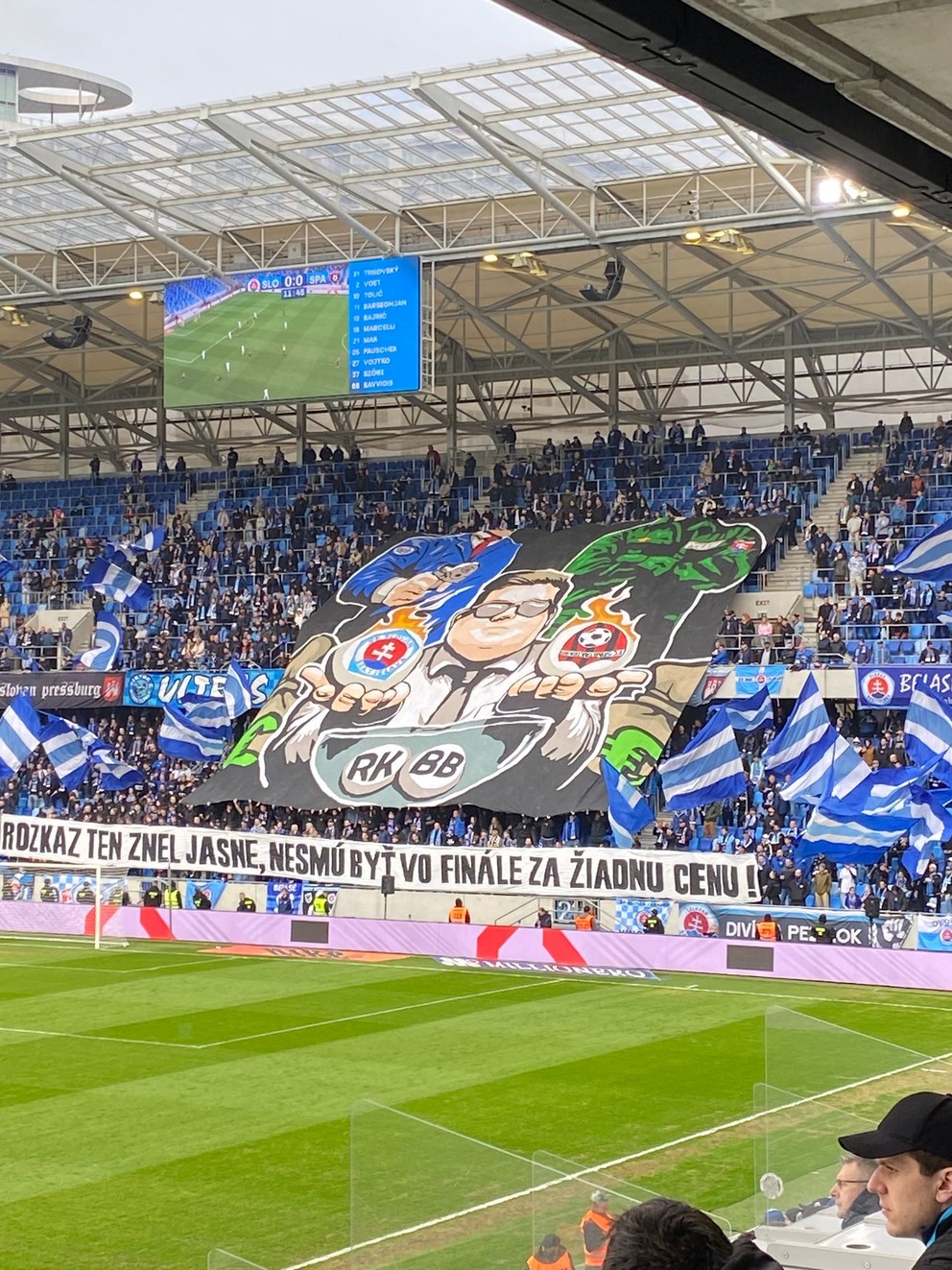 Choreo fanúšikov Slovana.