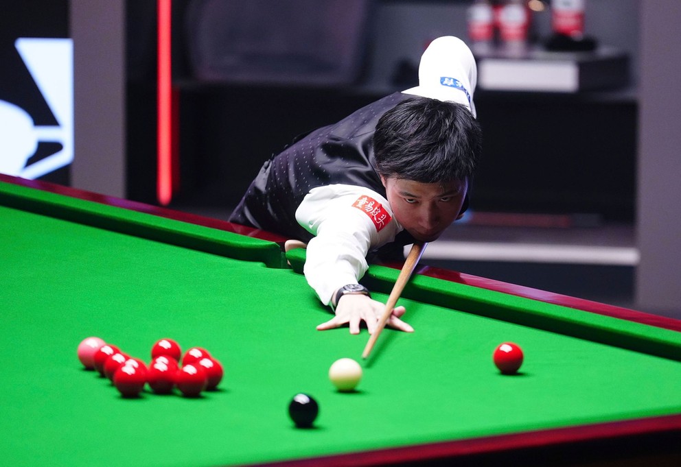 Čínsky hráč snookru Zhao Xintong sa stal majstrom sveta v roku 2025.
