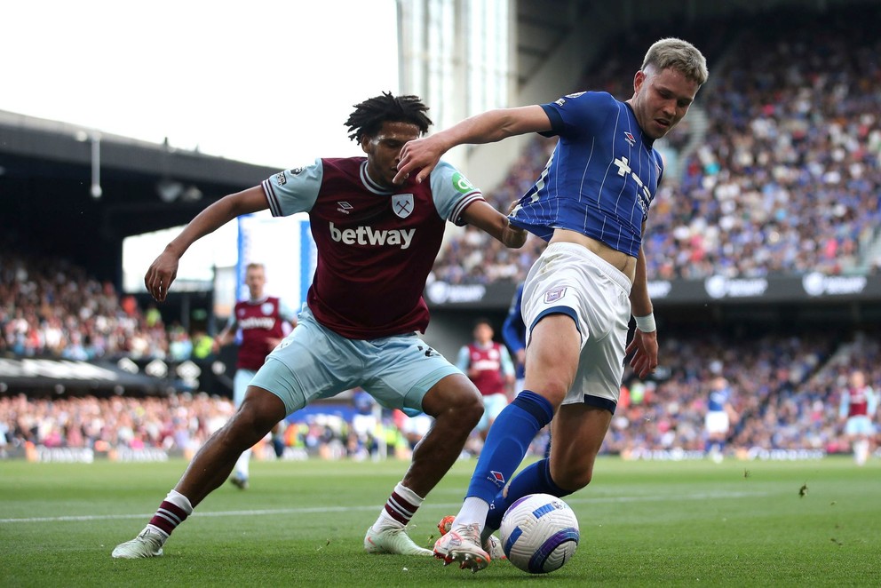 Jean-Clair Todibo v drese West Hamu