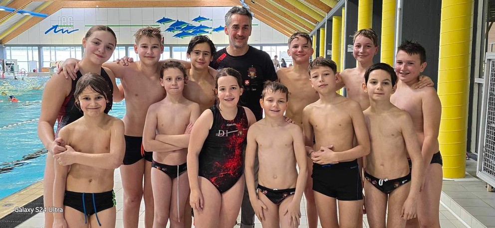 Gabriel Gallovich s mladými zverencami v Belgicku.