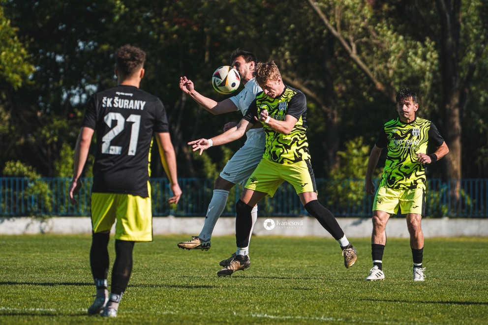 V predminulom kole zdolali Šurany (v žltom) doma prvé Tvrdošovce 3:1.