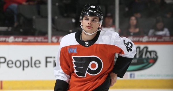 Alex Čiernik v drese Philadelphie.