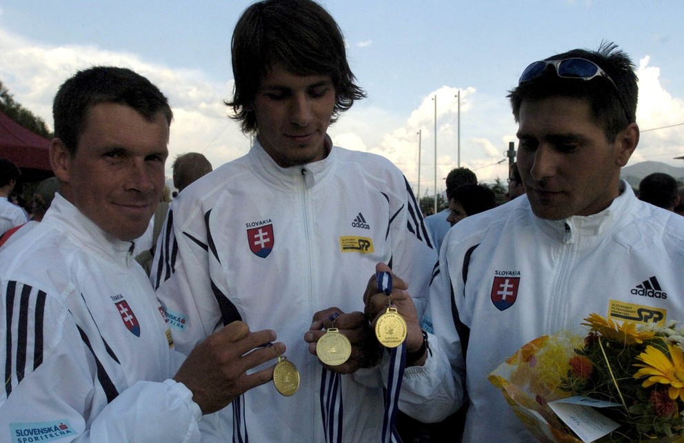 Michal Martikán, Matej Beňuš a Juraj Minčík ako členovia zlatej hliadky v kategórii C1 na ME 2007 vo vodnom slalome.