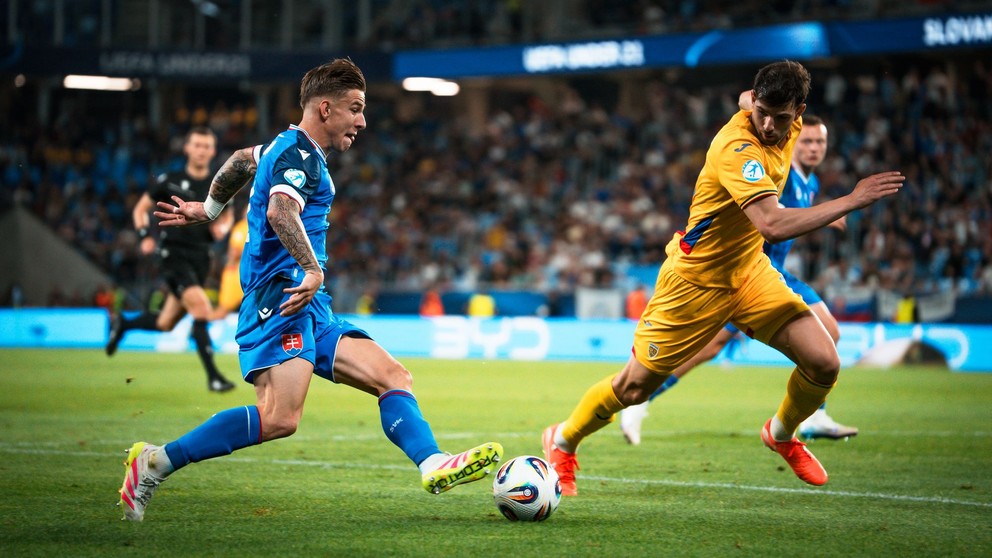 Tomáš Suslov v zápase Slovensko - Rumunsko na EURO U21. 