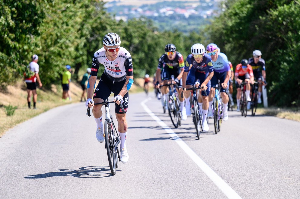 Matthias Schwarzbacher v drese tímu UAE Emirates počas pretekov elite na MSR a ČR 2025. 