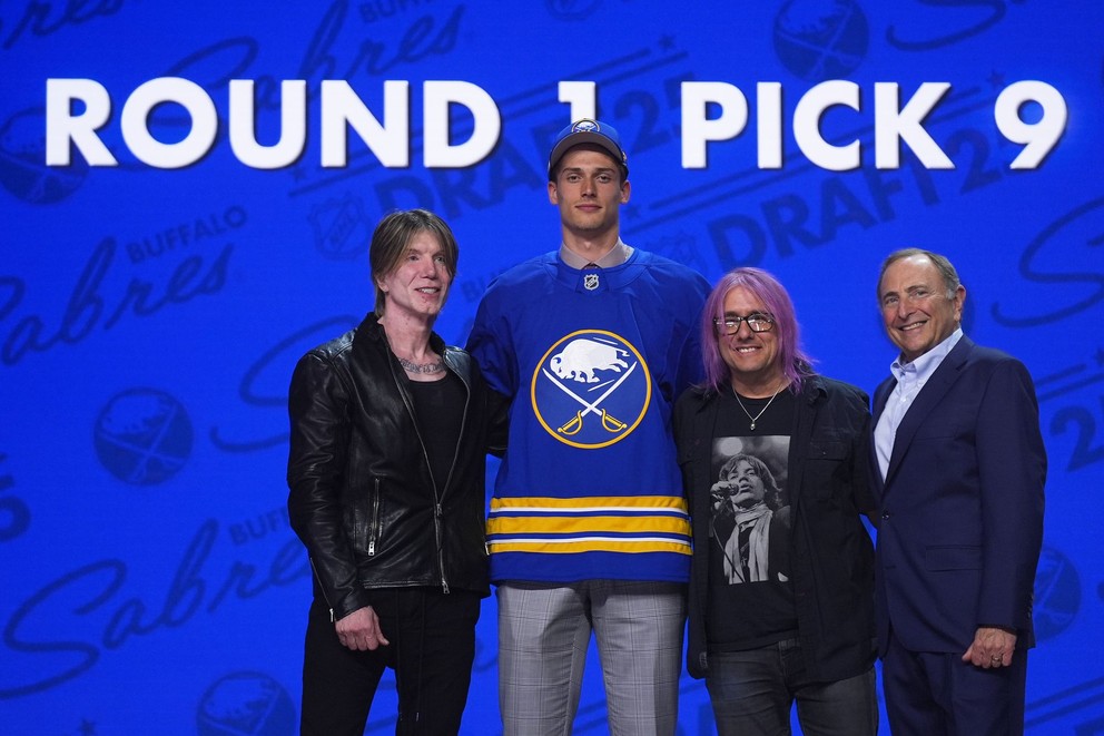 Českého hokejisua Radima Mrtku si z 9. miesta vybralo Buffalo. 