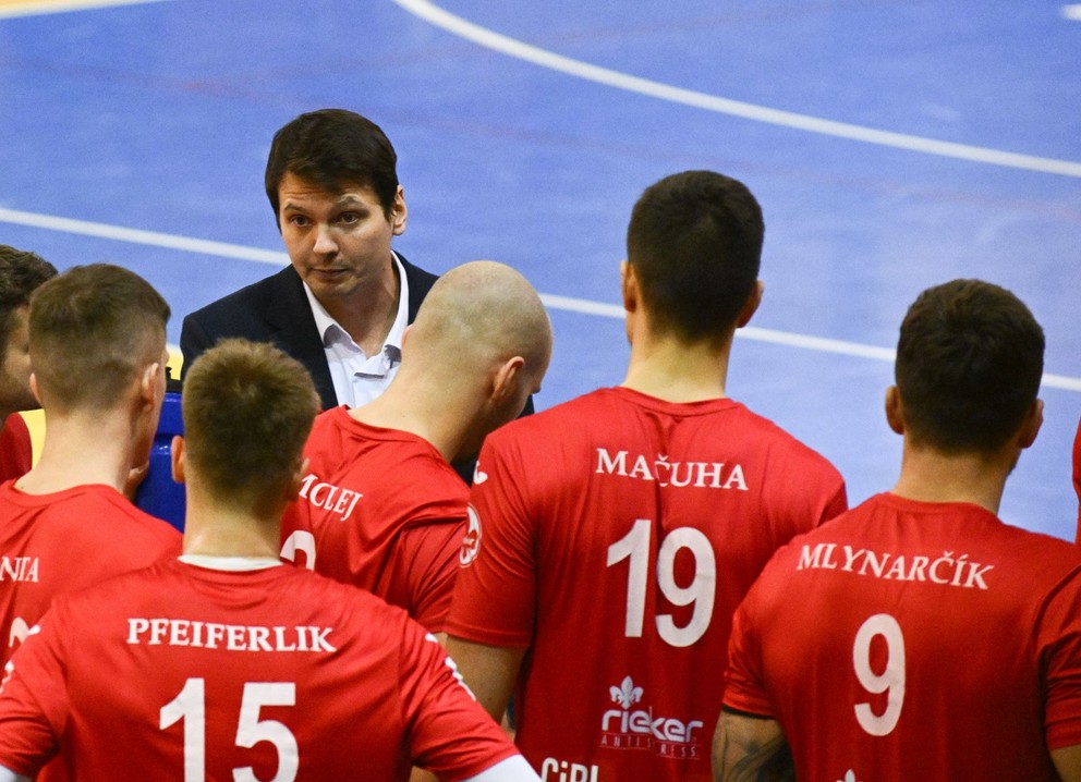 So zverencami z VK Spartak UJS Komárno.