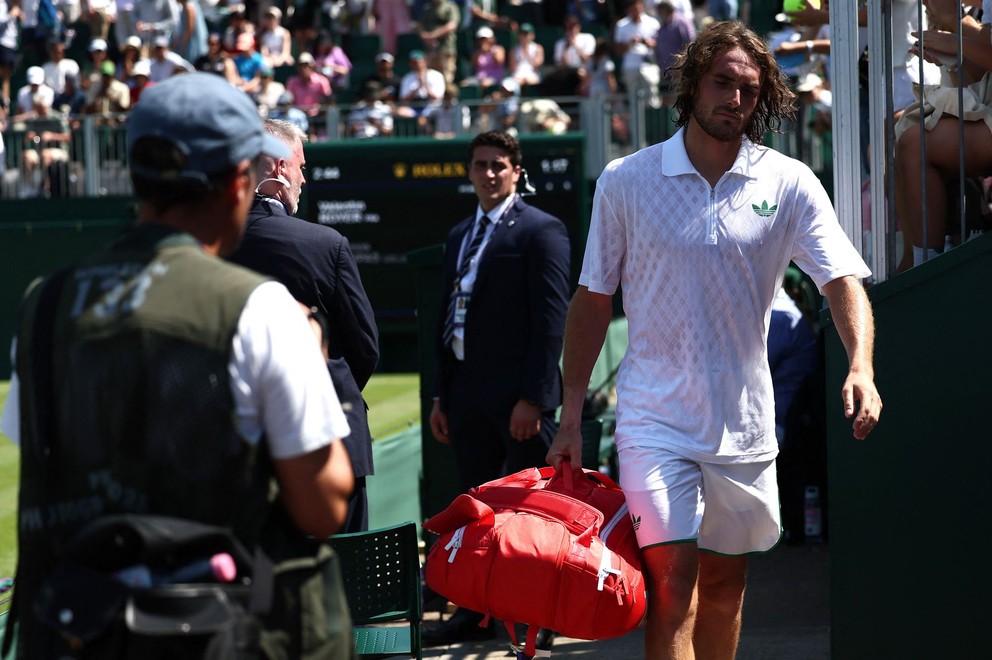 Stefanos Tsitsipas skončil na Wimbledone 2025 už v prvom kole
