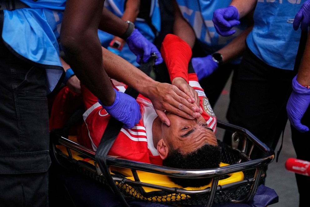 Jamal Musiala po zranení na MS klubov FIFA 2025.