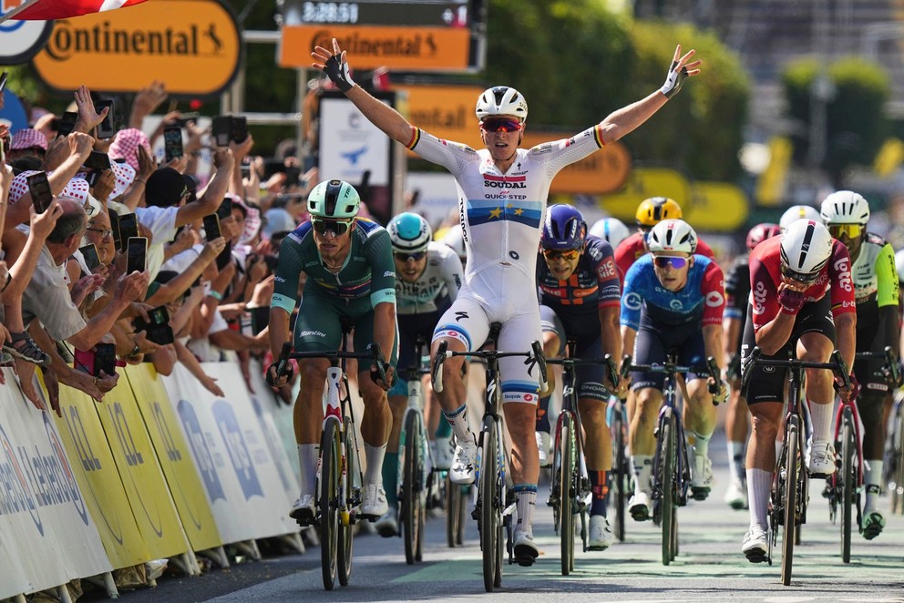 Tim Merlier z tímu Soudal Quick-Step vyhral 9. etapu na Tour de France 2025.