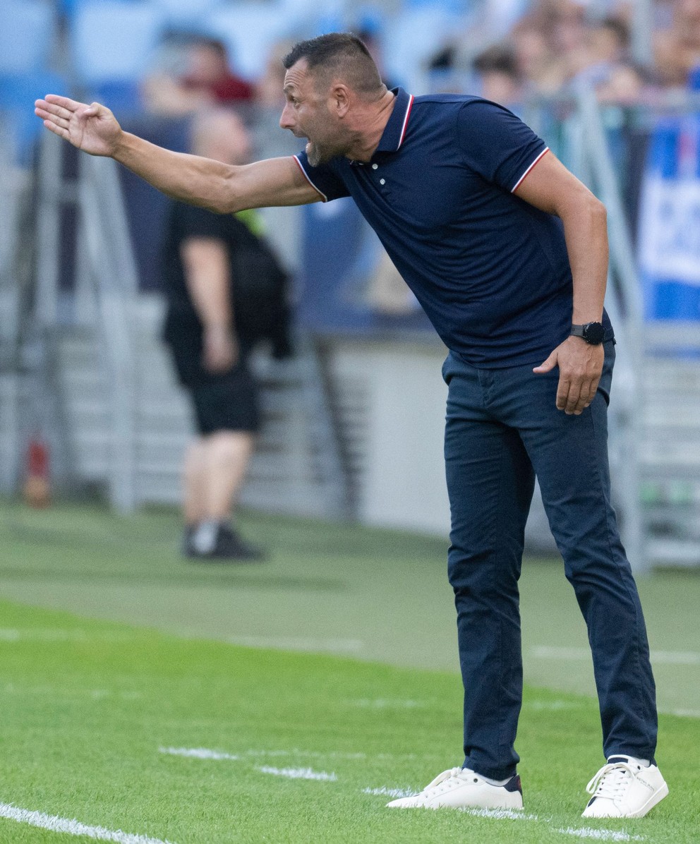 Na snímke tréner futbalistov Skalice David Oulehla v zápase 4. kola futbalovej Niké ligy medzi ŠK Slovan Bratislava - MFK Skalica 16. augusta 2025 v Bratislave.