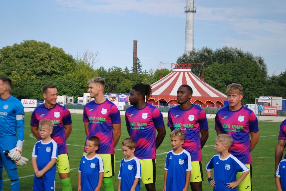 Piatoligové Šurany proti favoritovi dvakrát viedli, na dve penalty však nedokázali odpovedať.