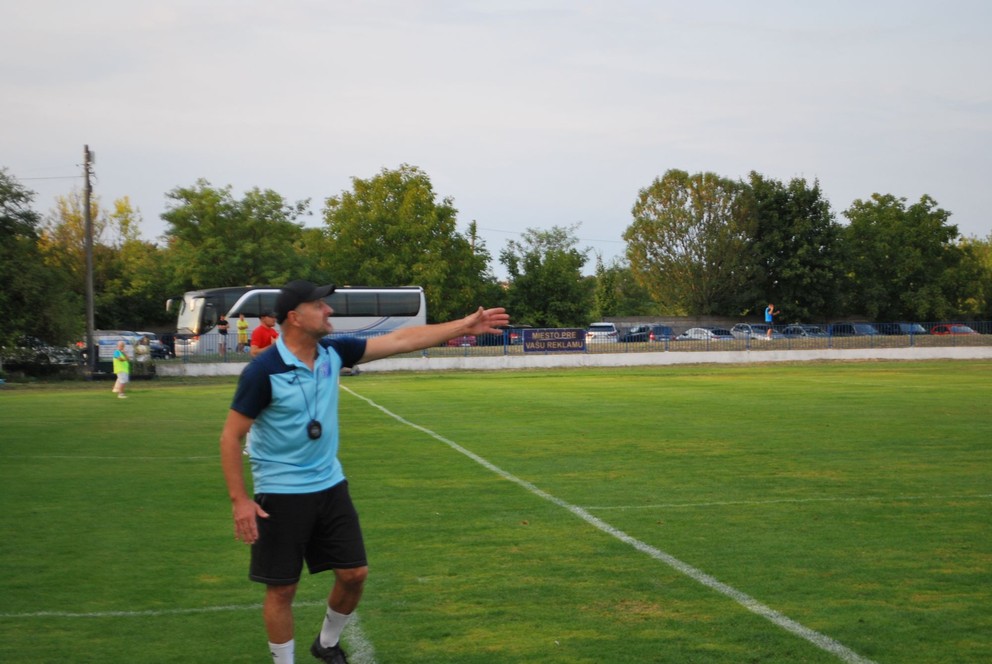 Tréner ŠK Šurany Jozef Pavlík.