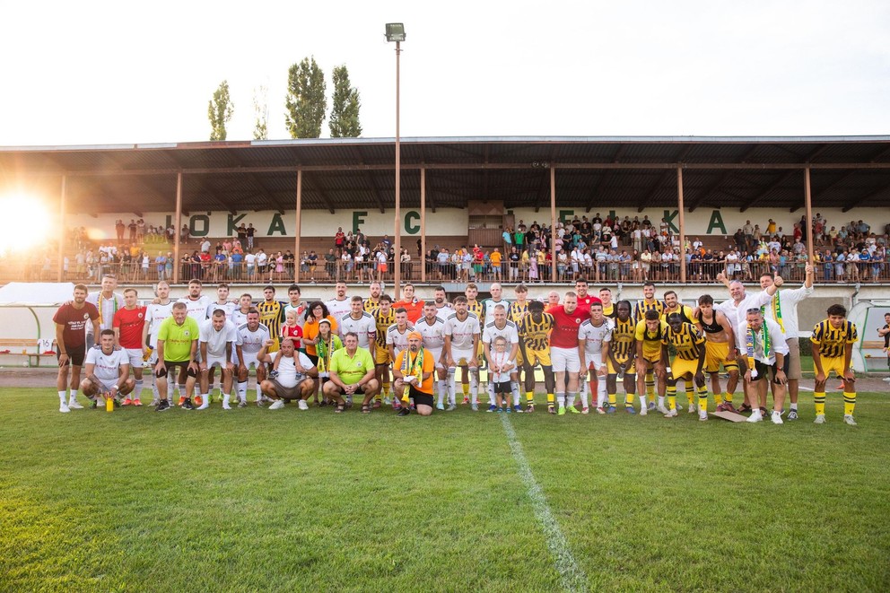 Hráči Jelky a Dunajskej Stredy.