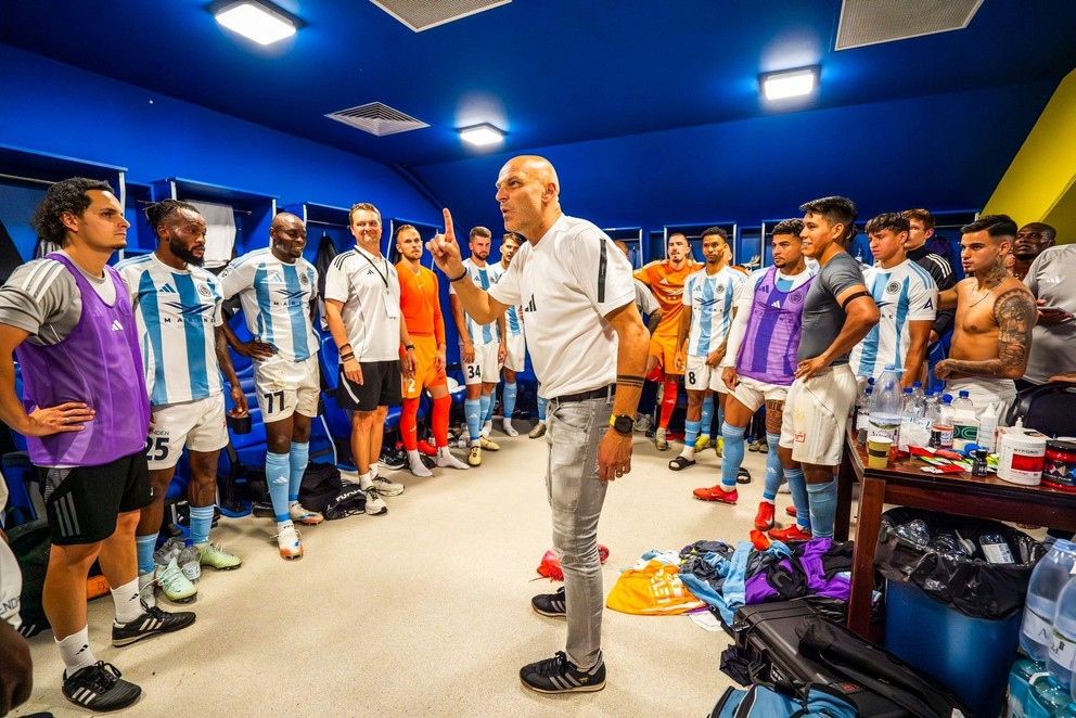 Adrián Guľa v kabíne,