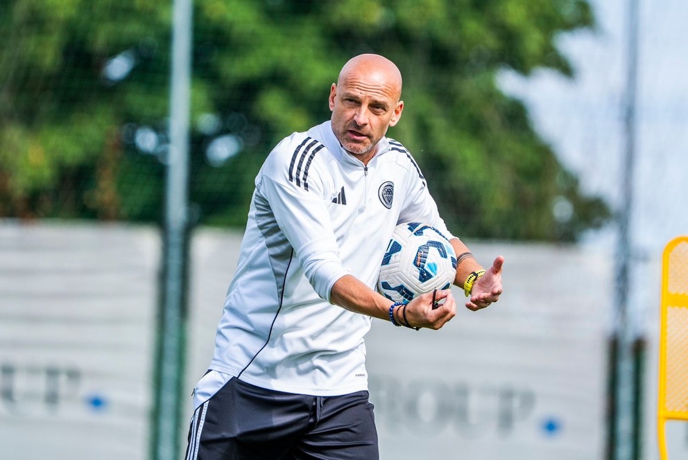 Adrián Guľa - tréner Riga FC.
