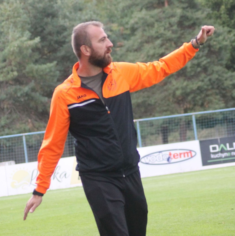 Tréner FK Geča 73 Stanislav Cuprišin.