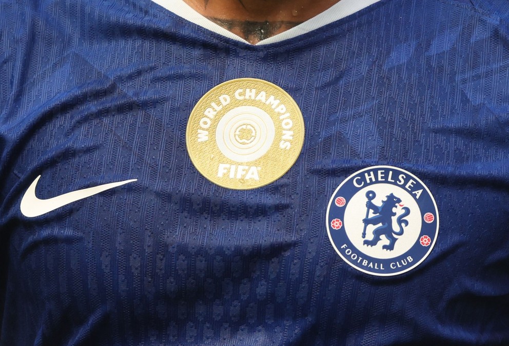 Dres Chelsea s logom klubových majstrov sveta. 