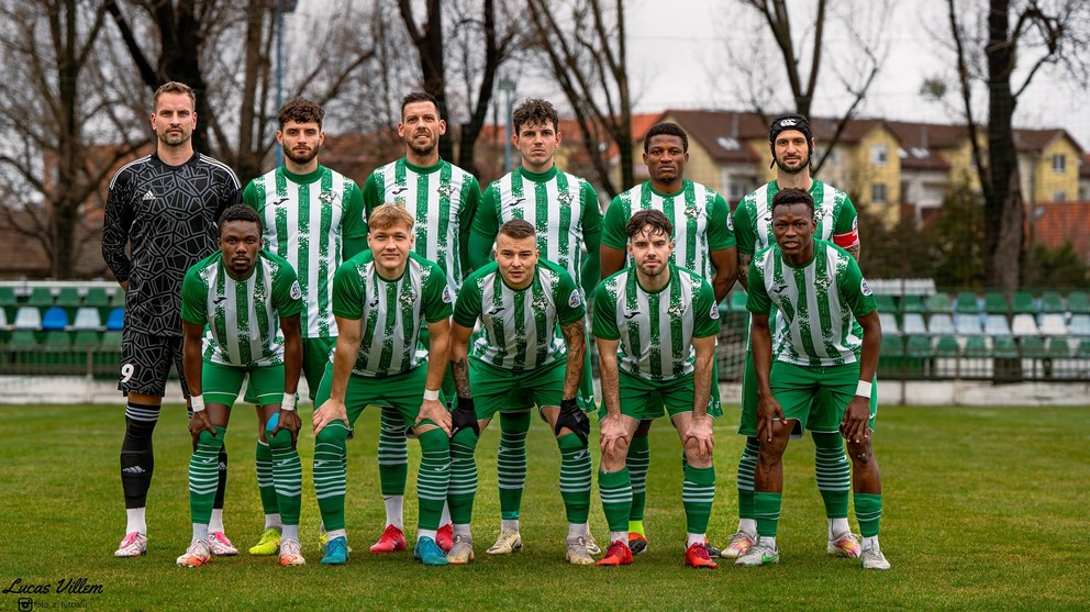 FKM Nové Zámky hrá tretiu najvyššiu súťaž. 