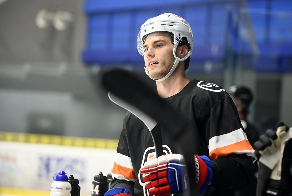 Hráč Montrealu Canadiens Juraj Slafkovský na tréningu hokejistov HC Košice. 