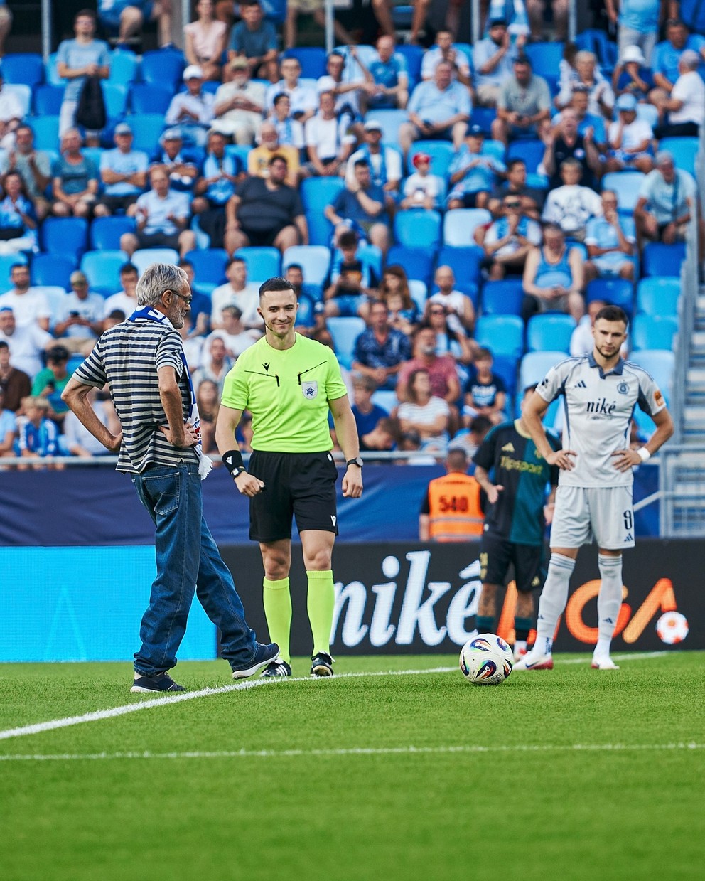 Marián Masný mal výkop pred ligovým zápasom Slovan vs. Skalica. 