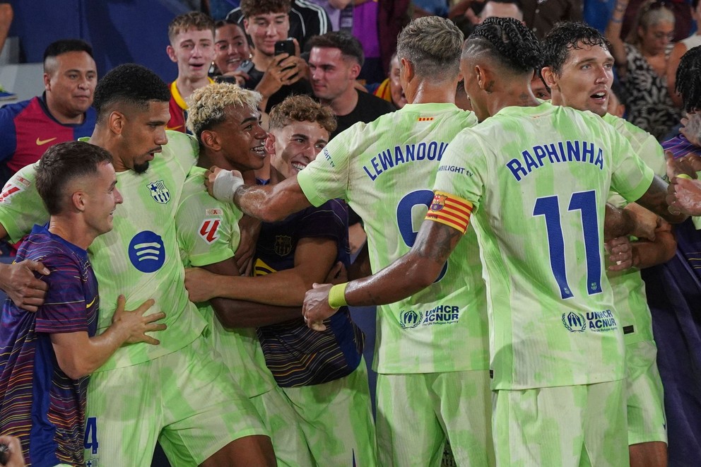 Futbalisti FC Barcelona sa tešia z gólu v zápase proti Levante.