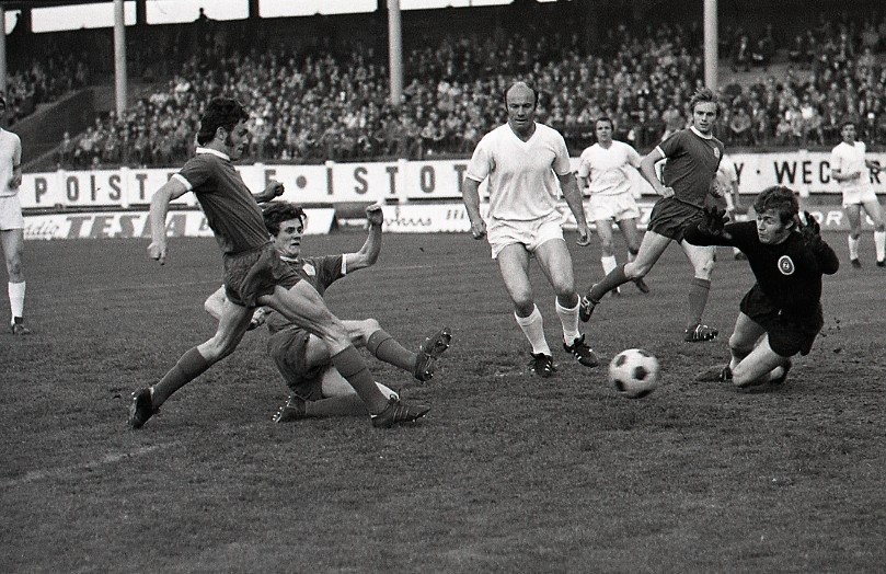 Ján Popluhár v ligovom zápase Slovan Bratislava - Zbrojovka Brno v roku 1972
