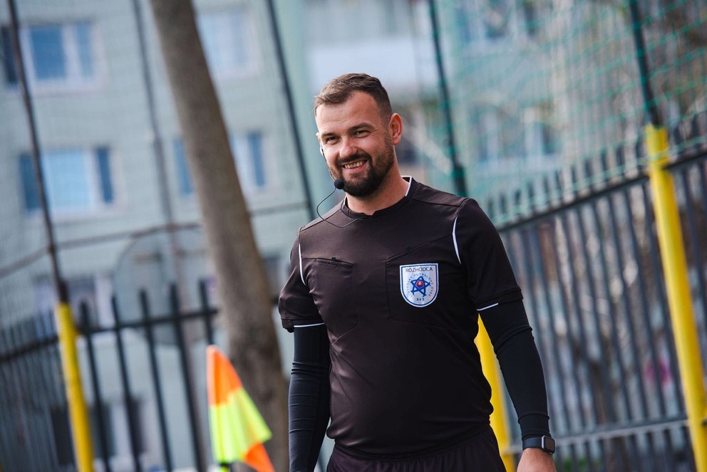 Rozhodca Dominik Puškáš.