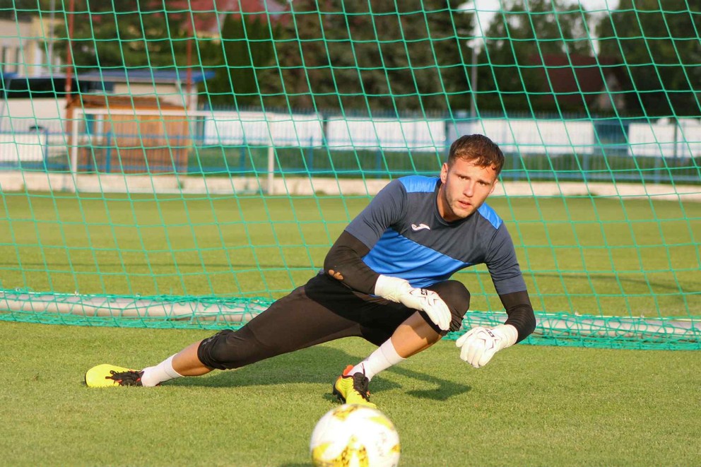 Brankár Filip Regitko.