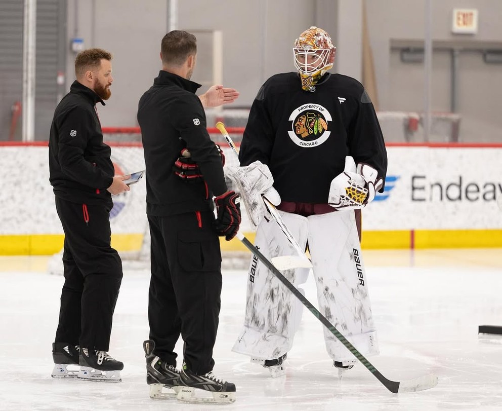 Adam Gajan počas kempu v klube Chicago Blackhawks.